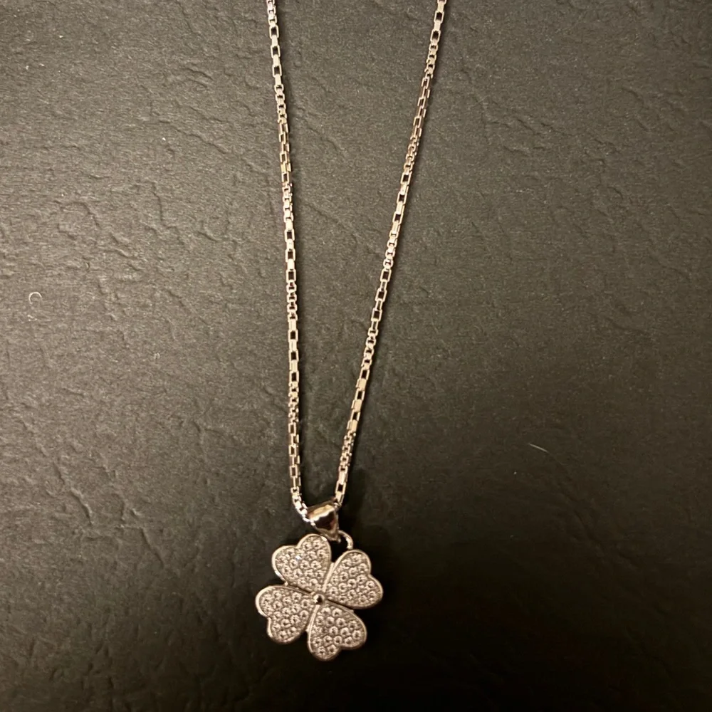 Baublebar White GP Stainless Steel Four Leaf Clover Pendant 18" Chain Necklace - Picture 11 of 13